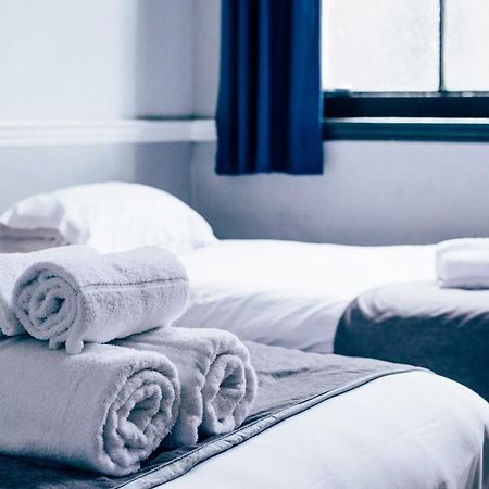 Bridgewood House Otel Stafford Dış mekan fotoğraf