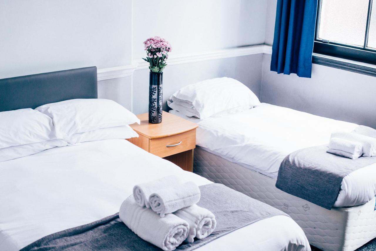 Bridgewood House Otel Stafford Dış mekan fotoğraf