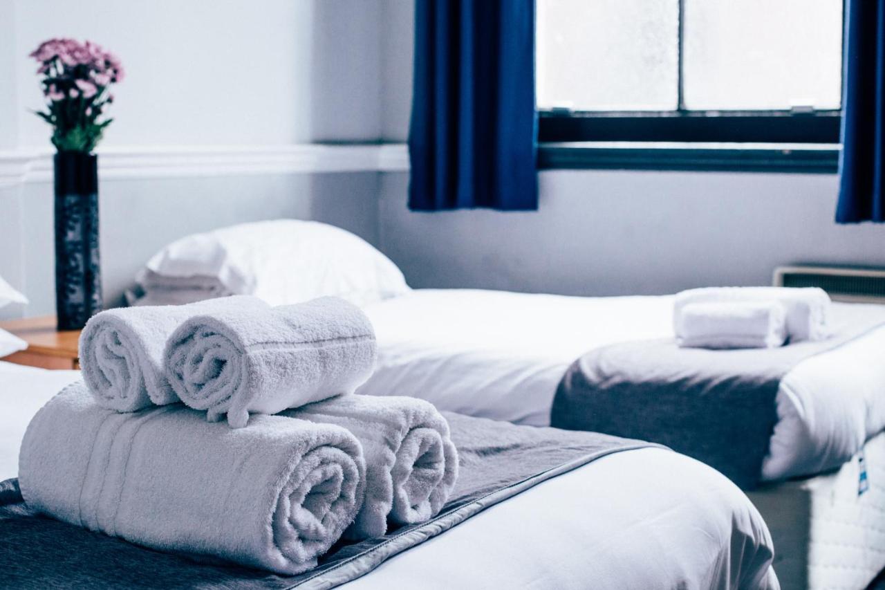 Bridgewood House Otel Stafford Dış mekan fotoğraf