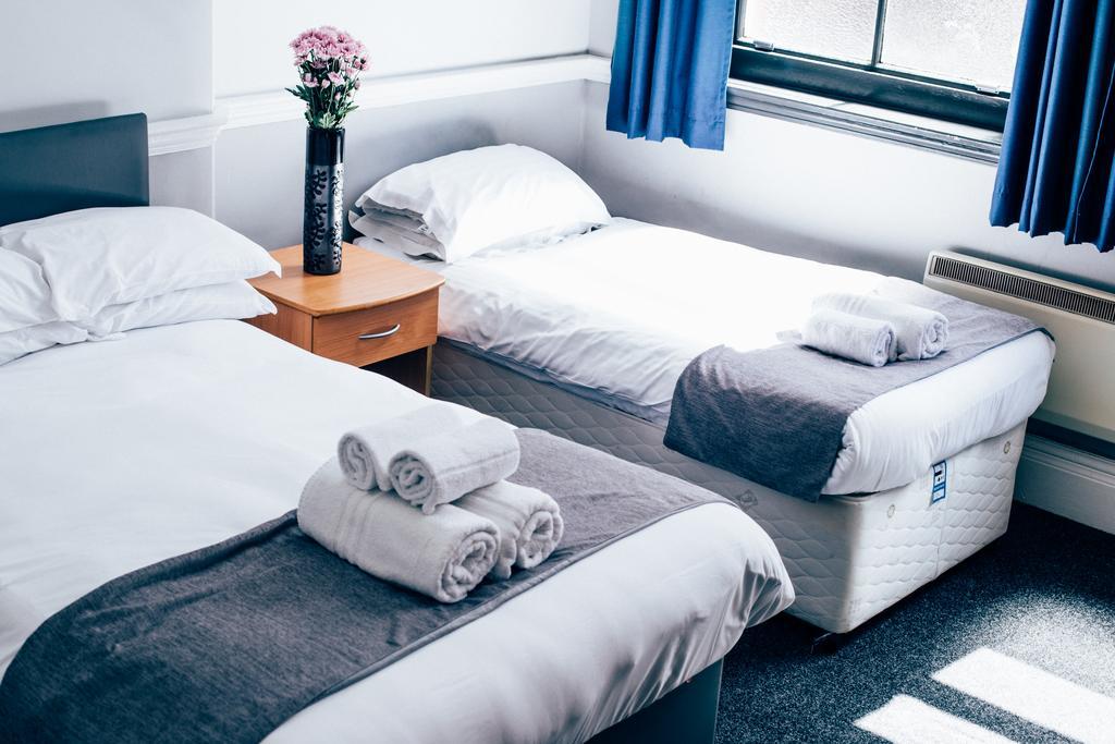 Bridgewood House Otel Stafford Dış mekan fotoğraf