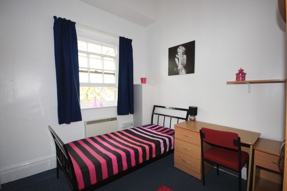 Bridgewood House Otel Stafford Dış mekan fotoğraf