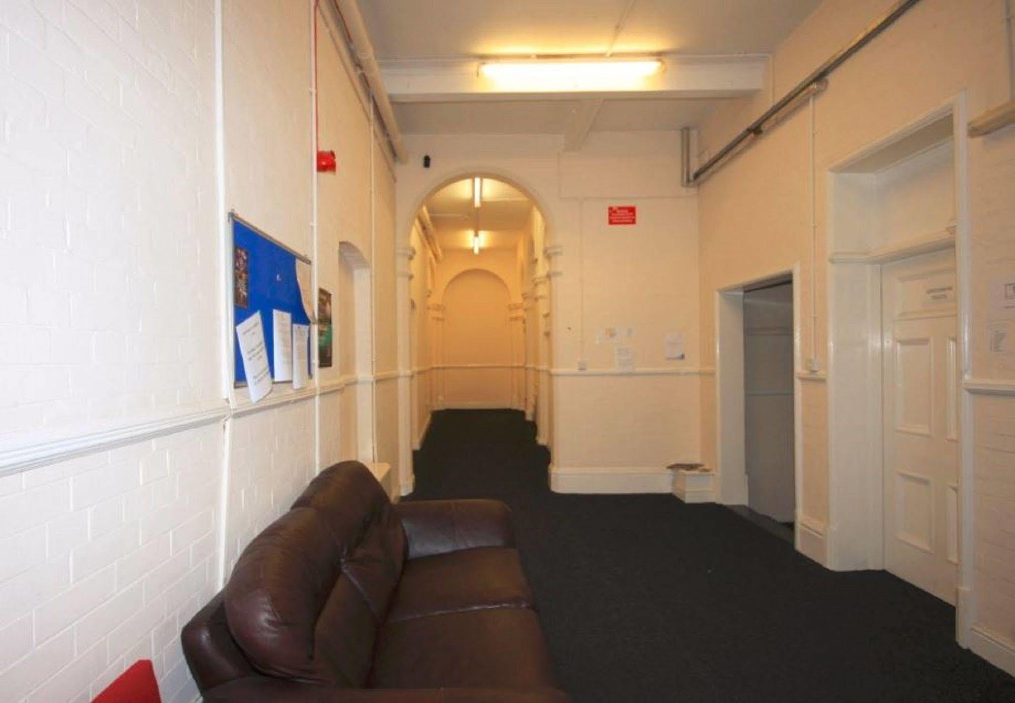 Bridgewood House Otel Stafford Dış mekan fotoğraf